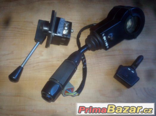 Přepínač směru jízdy vpřed - neutrál - vzad – fotografie 1