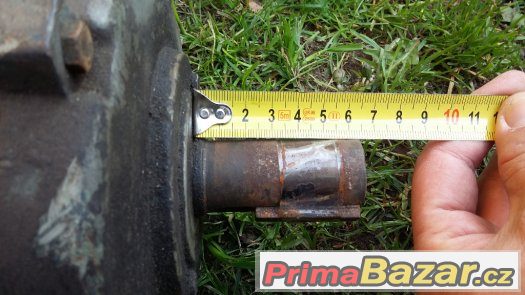 Asynchroní 3f motor MEZ AP100L-8 – fotografie 3