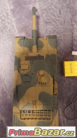 Tank na ovladani + kulicky – fotografie 1