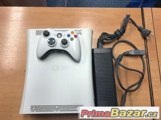 Herní konzole Xbox 360 + 1 ovladač – fotografie 1