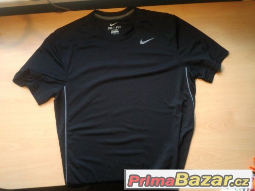 Multifunkční tričko Nike – fotografie 1