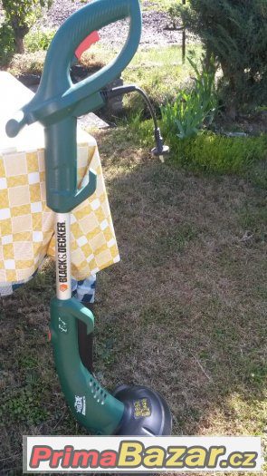 Prodam strunovou sekacku Black and Decker – fotografie 1