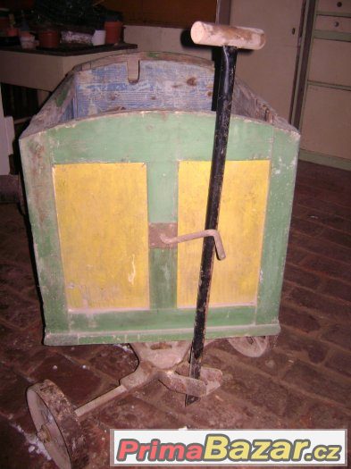 Historicky motor – fotografie 2