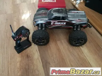 E-maxx brushlees