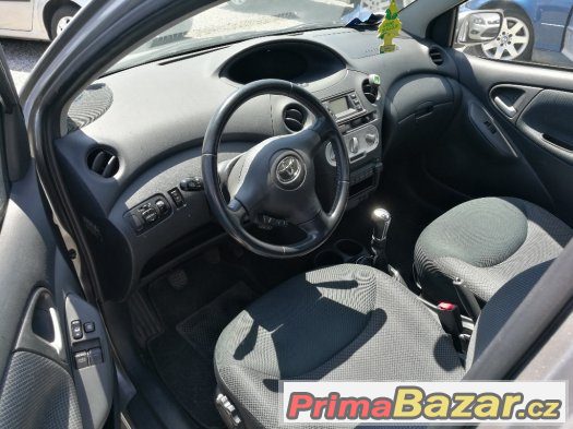 TOYOTA YARIS 1,4 D-4D 55 KW.5 DVEŘÍ.KLIMA.11/2004 – fotografie 4