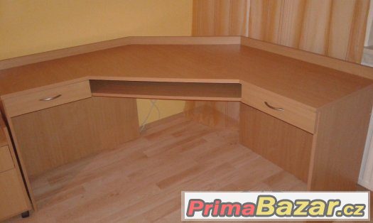 Prodám psací stůl – fotografie 1
