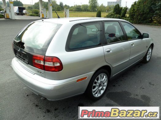 VOLVO V40 COMBI 1,9D 85 KW.146T.KM..2003 – fotografie 3