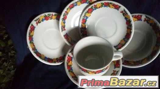Porcelánové jídelní soupravy – fotografie 1