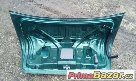 OPEL VECTRA B 1.8 - VÍKO ZAVAZADLOVÉHO PROSTRU (KUFR) – fotografie 3