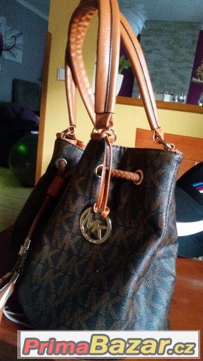 Kabelka MICHAEL KORS – fotografie 2