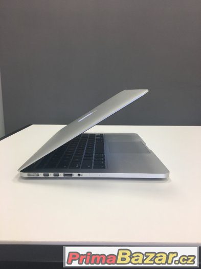 MacBook Pro Retina 13" middle 2014 – fotografie 3
