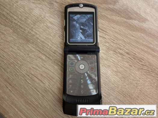 Motorola Razr V3, černý, top stav – fotografie 4