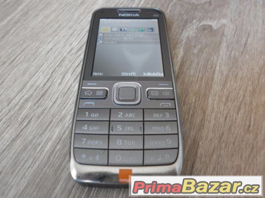 Nokia E52, 3.2MPx, perfektní stav, plně funkční, stříbrná – fotografie 3