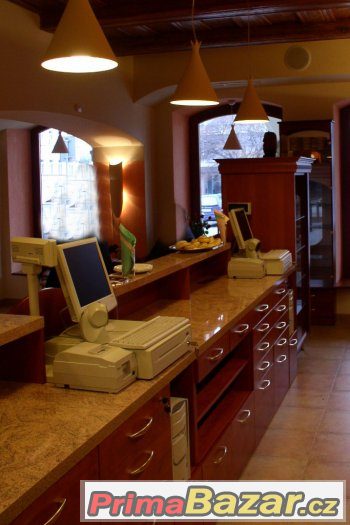 Prodáme vybavení Lékárny-Officína, prodejní pult... – fotografie 4