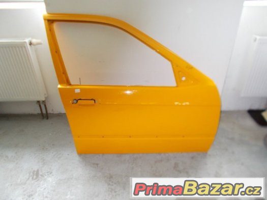 BMW e36 pravé přední dveře – fotografie 1