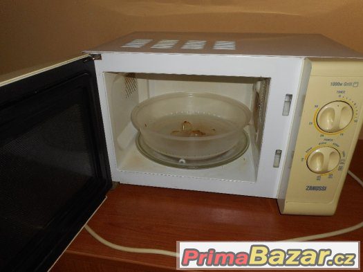 Prodám mikrovlnou troubu Zanussi – fotografie 3