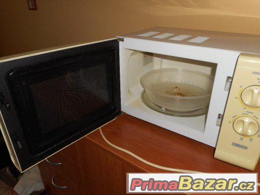 Prodám mikrovlnou troubu Zanussi – fotografie 4