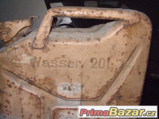 Německý vojenský kanystr na vodu – fotografie 4