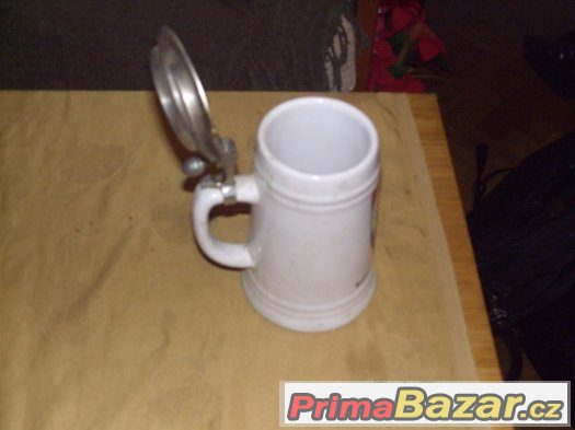 Korbel na pivo z kasáren BW 0.5 l s víkem – fotografie 2