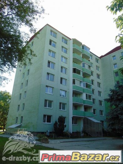 Byt 3+1 (72 m2) v OV s šatnou, balkónem a sklepní kójí, Uher – fotografie 1