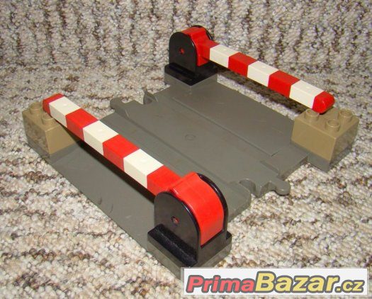 Lego Duplo Železniční Přejezdy – fotografie 1