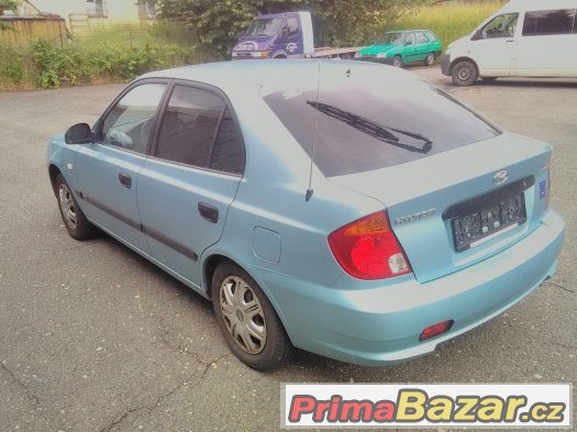 TOP STAV Hyundai Accent 1.3 BENZÍN KLIMA R.V. 10/2005 – fotografie 4