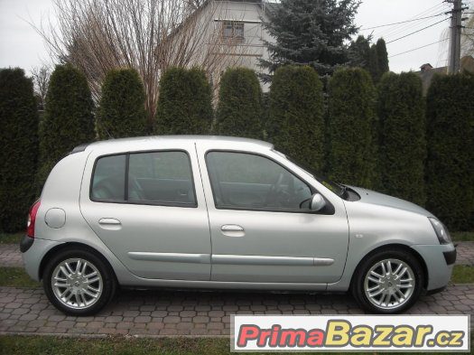 Renault Clio 1.5DCi INITIALE PARIS R.v. 7/2003 – fotografie 2