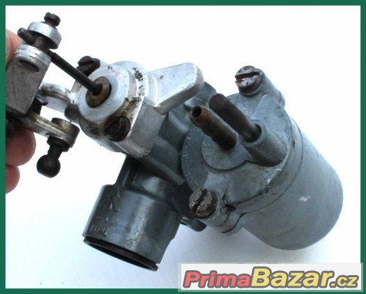 Karburátor na stabilní motor – fotografie 1