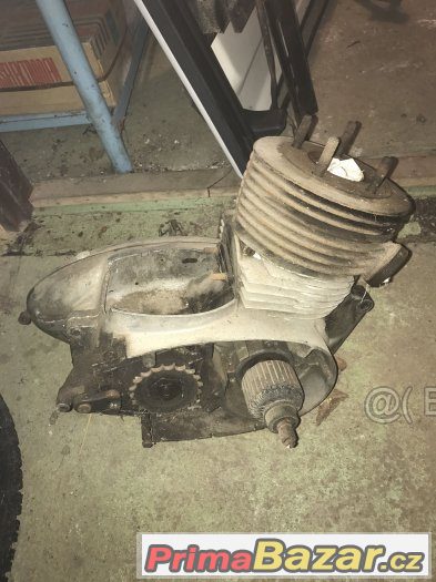Motor jawa 250-353 nálezový stav – fotografie 2
