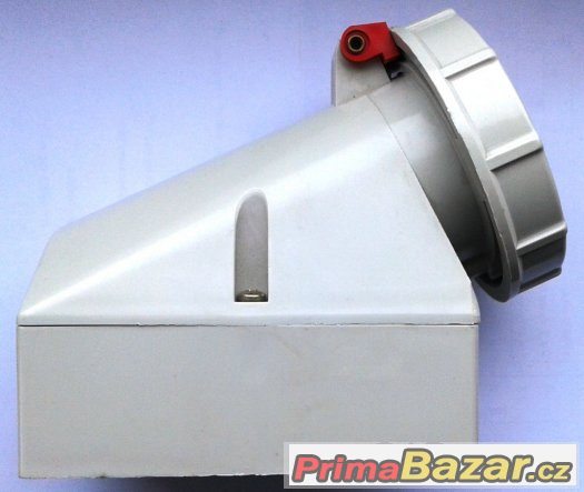 Třífázová zásuvka - 4 pólová, 32A / 400V, krytí IP 67 – fotografie 1