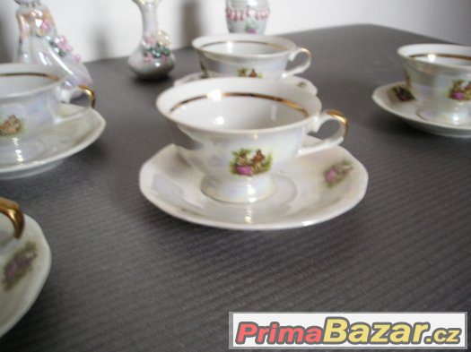 Porcelánová růžová sada - kompletní. – fotografie 1