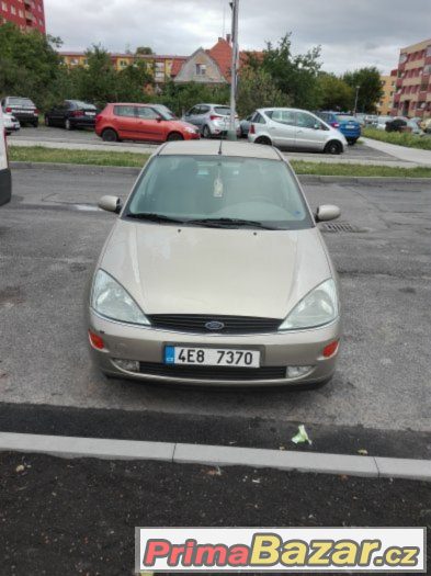 Ford Focus sedan GHIA 1999 – fotografie 1