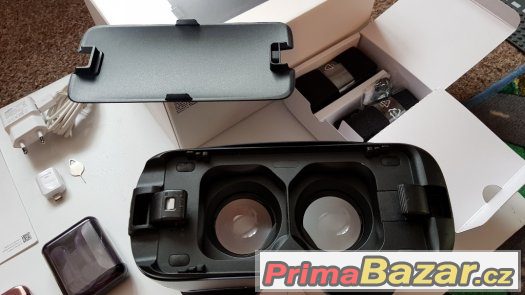 Brýle VR Samsung Oculus R323 – fotografie 1