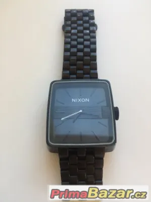 Hodinky Nixon Sultan
