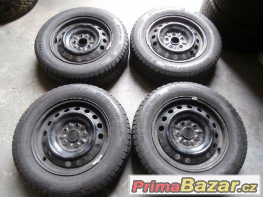 Zimní sada rozteč 5x114.3 Toyota Auris vel.15 s pneu 195/65 – fotografie 1