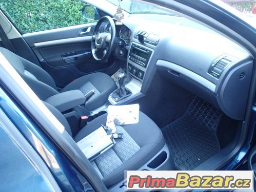 Škoda Octavia combi 1.6TDi 4x4 Koup.ČR,1.majitel,Servisní kn – fotografie 4
