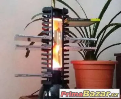 Svítidlo „LAVA“ v provedení pořadače na pohádky.
