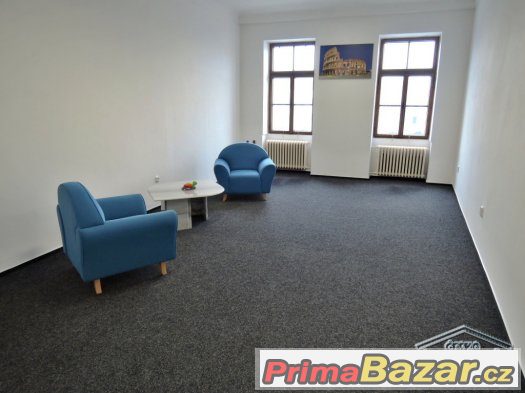 Pronájem Kanceláře, 45 m2, Nový Jičín, Masarykovo náměstí – fotografie 1