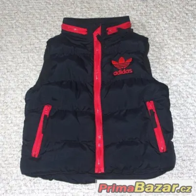 ČERNÁ ZIMNÍ VESTA ADIDAS 2-3 ROKY A DÉLE