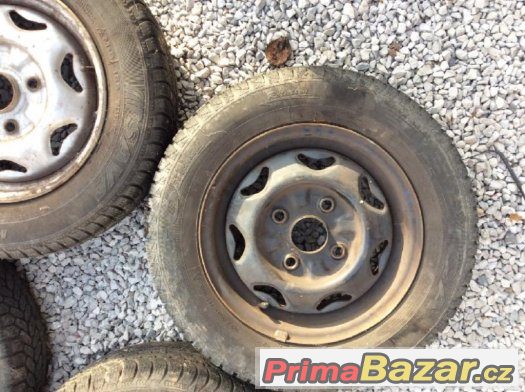 Kola Subaru Justy 13" – fotografie 2