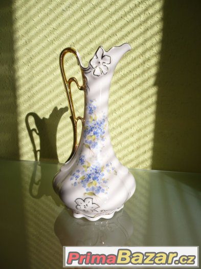 Karafa z růžového porcelánu – fotografie 2