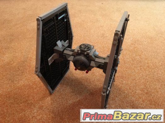 LEGO STAR WARS - Stíhačka TIE ( 9492 ) – fotografie 1