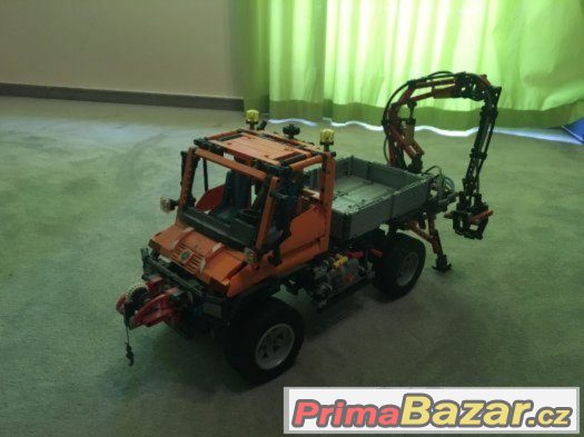 LEGO TECHNIC - Mercedes-Benz Unimog U 400 ( 8110 ) – fotografie 1