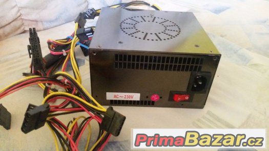 Zdroj 650 w – fotografie 1