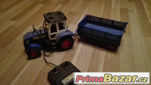 TRAKTOR BRUDER – fotografie 1
