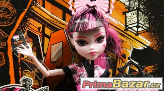 PANENKA MONSTER HIGH Výměnný program DRACULAURA – fotografie 2