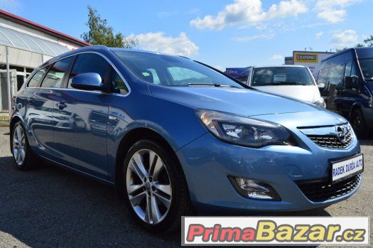 Opel Astra 1.4 T 1. MAJ., SPORTS TOURER – fotografie 2