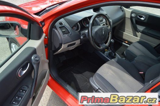 Renault Mégane 1.5 DCi 74 kW KOMBI, KLIMATIZACE – fotografie 4