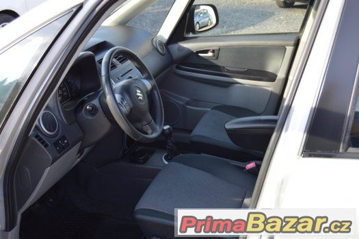 Suzuki SX4 1.6 i 4x4, KLIMA, SERVISKA – fotografie 5