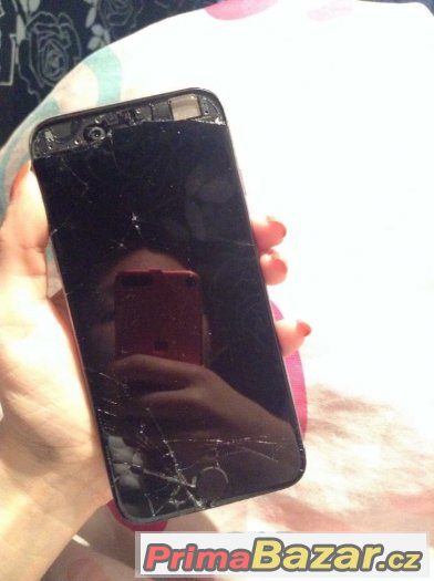 Shanim poškozeny Apple iPhone – fotografie 1